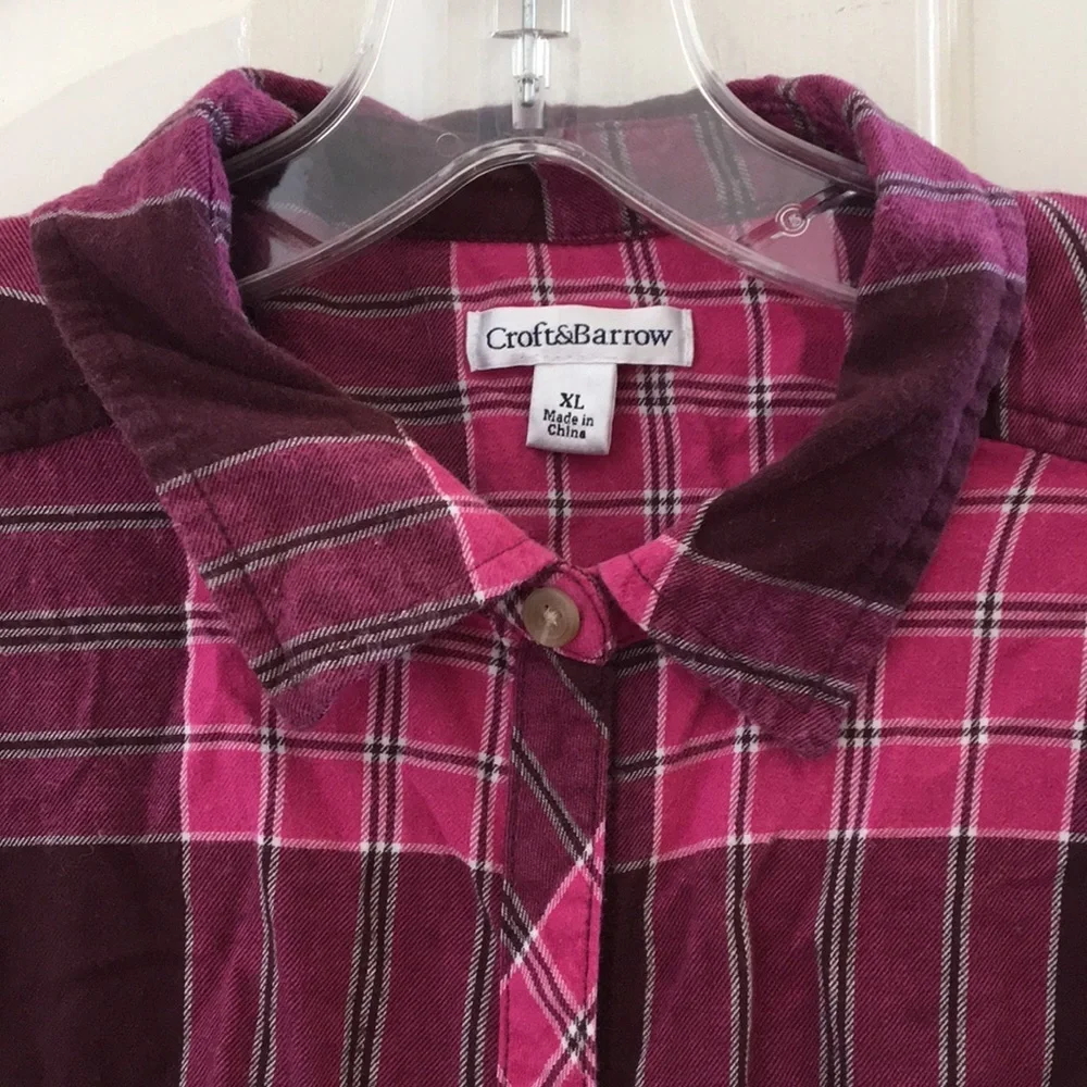 FINAL MARKDOWN Ladies’ Croft&Barrow Plaid Blouse (XL) - Picture 3 of 6